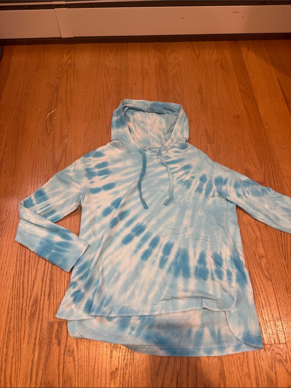 Jane and Delancey Blue & White Tie-Dye Hoodie Pullover